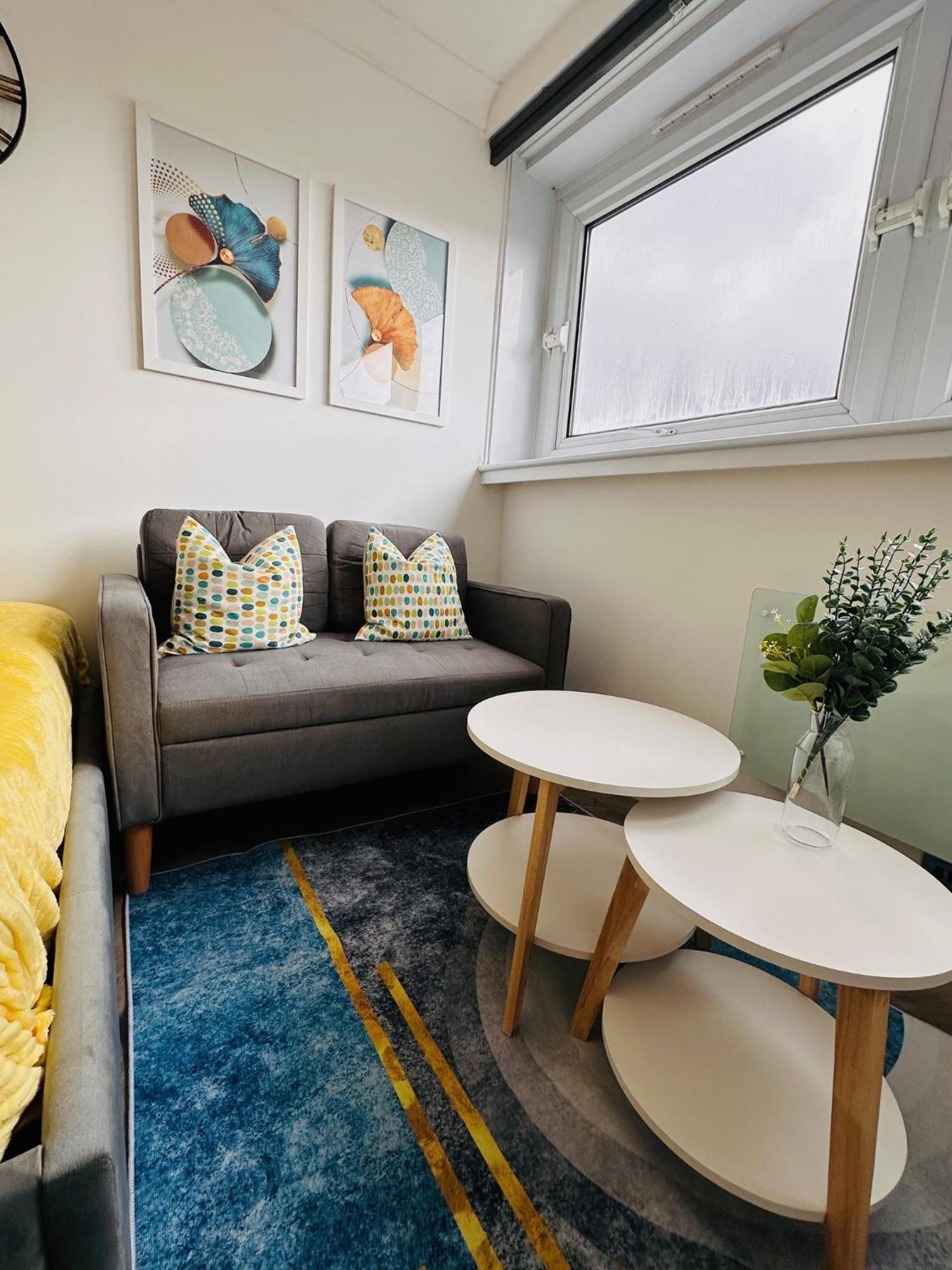 R1 - Private Room In Modern Shared Apartment, Each With Kitchenette, Central Birmingham Exterior photo